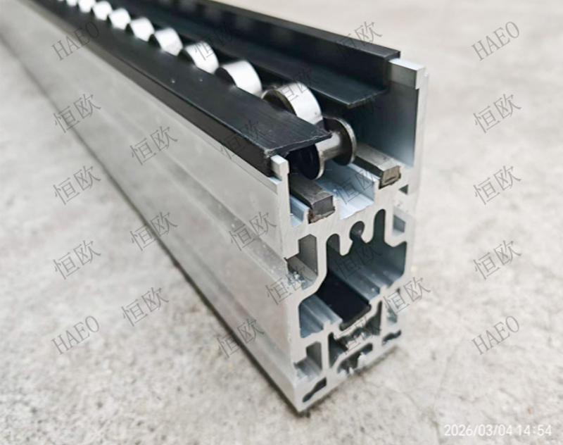 2.5倍速链铝型材配钢制耐磨条